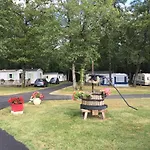 Les Petites Minaudieres Campingplads Coussay-les-Bois