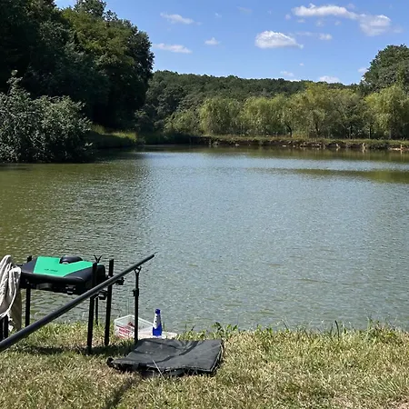 Les Petites Minaudieres