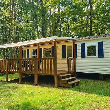 Les Petites Minaudieres *