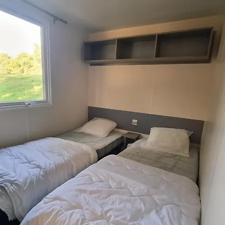 Les Petites Minaudieres