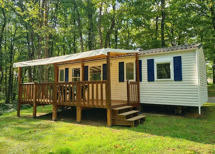 Les Petites Minaudieres *