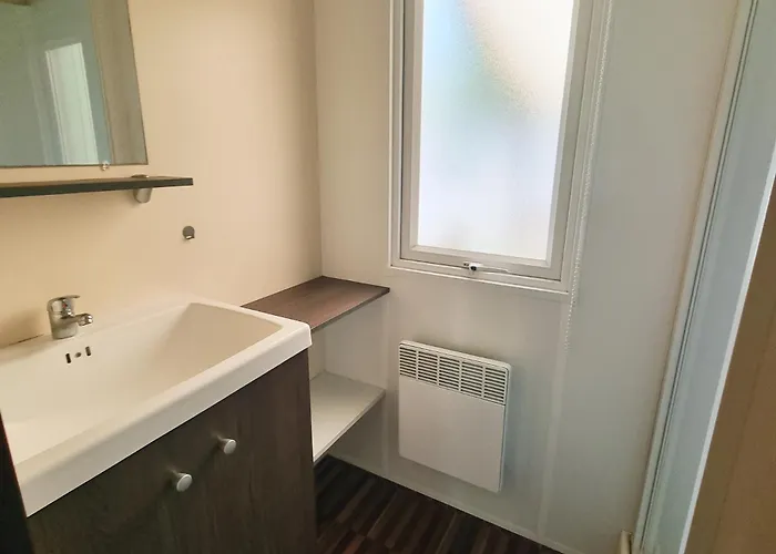 Les Petites Minaudieres Camping Coussay-les-Bois