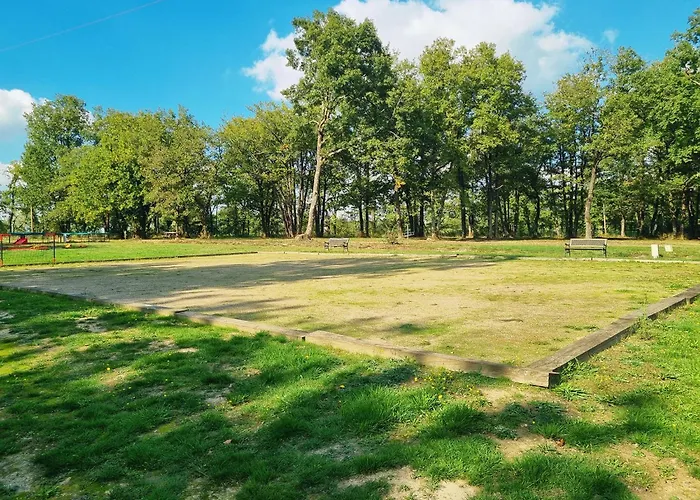 Les Petites Minaudieres *