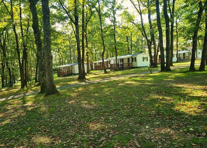 Les Petites Minaudieres Camping